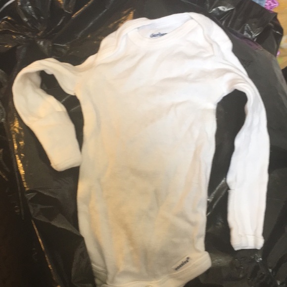 Classic gerber onesie 0-3 months - Picture 1 of 4